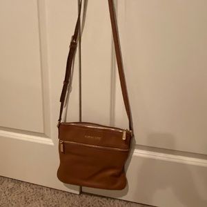 Micheal Kors crossbody purse